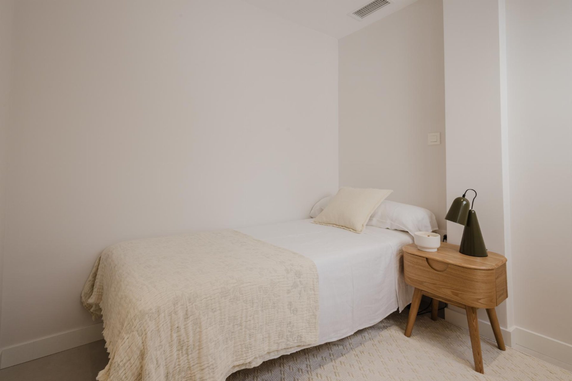Alquiler a largo plazo - Apartamento / piso - Torrevieja - Playa del Acequión