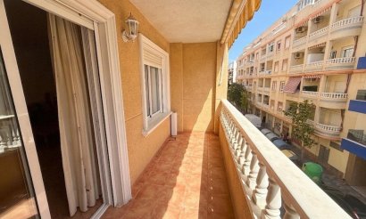 Apartamento / piso - Reventa - Torrevieja - Torrevieja