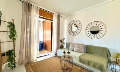 Apartment / flat - Resale - Torrevieja - C-69922