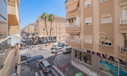 Apartment / flat - Resale - Torrevieja - Centro