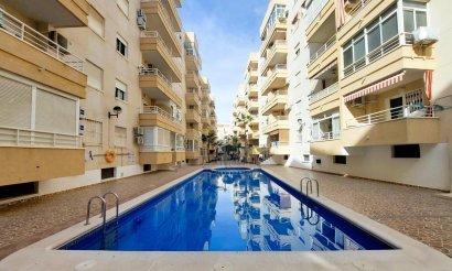 Apartment / flat - Resale - Torrevieja - Centro