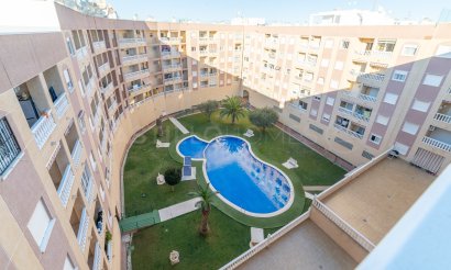 Apartment / flat - Resale - Torrevieja - Centro