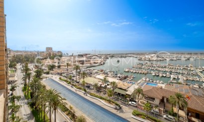 Apartment / flat - Resale - Torrevieja - Centro