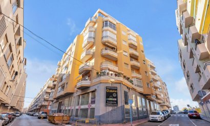 Apartment / flat - Resale - Torrevieja - Habaneras