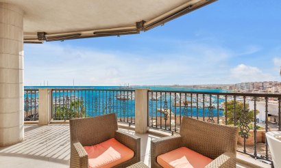 Apartment / flat - Resale - Torrevieja - Paseo maritimo