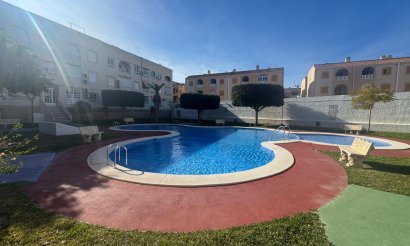 Apartment / flat - Resale - Torrevieja - Playa del Acequión