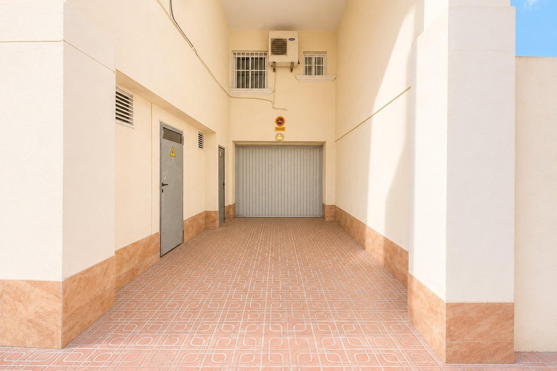 Location à long terme - Garage - Torrevieja - Centro