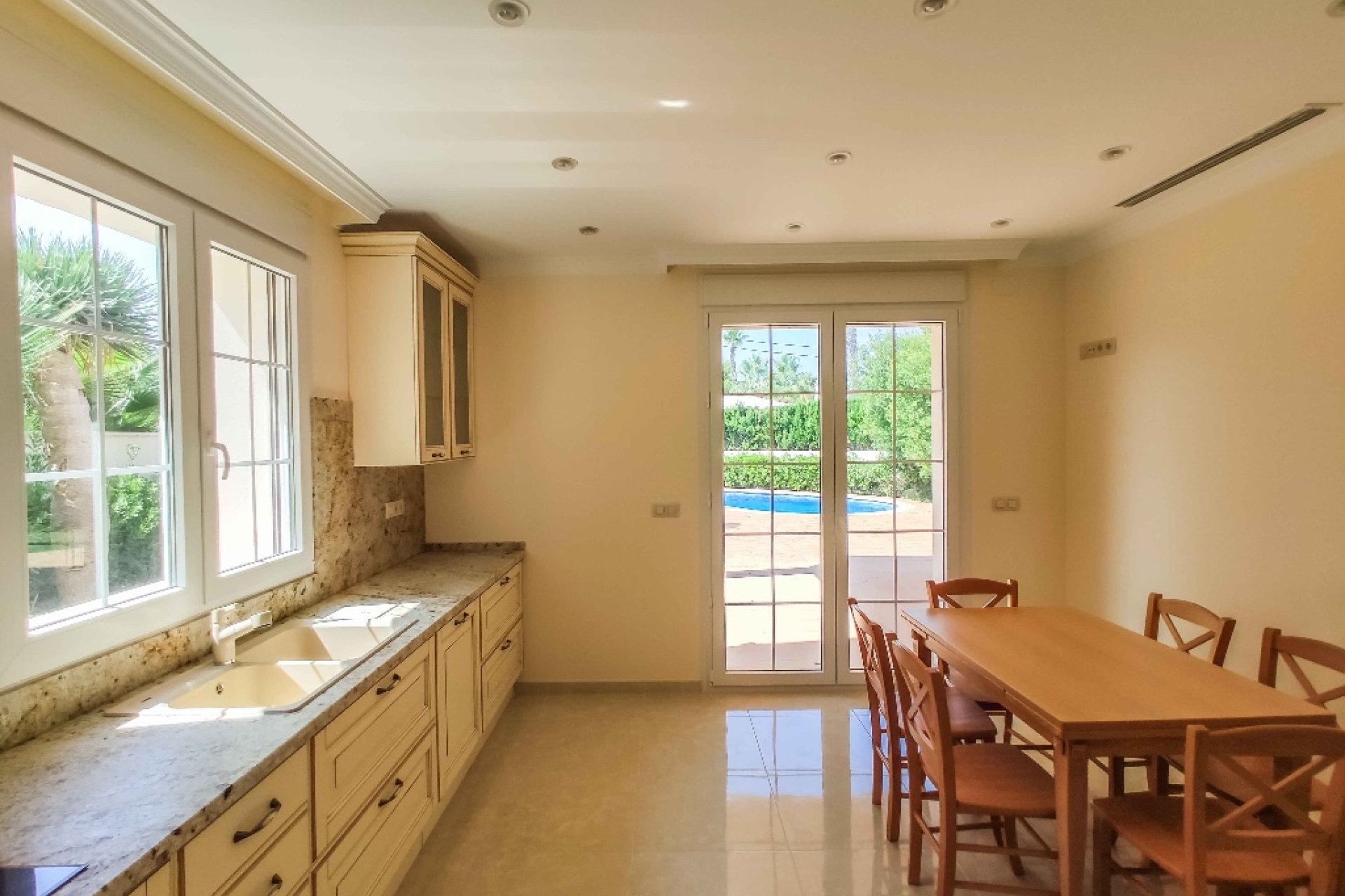 Obra nueva - Villa - Cabo Roig