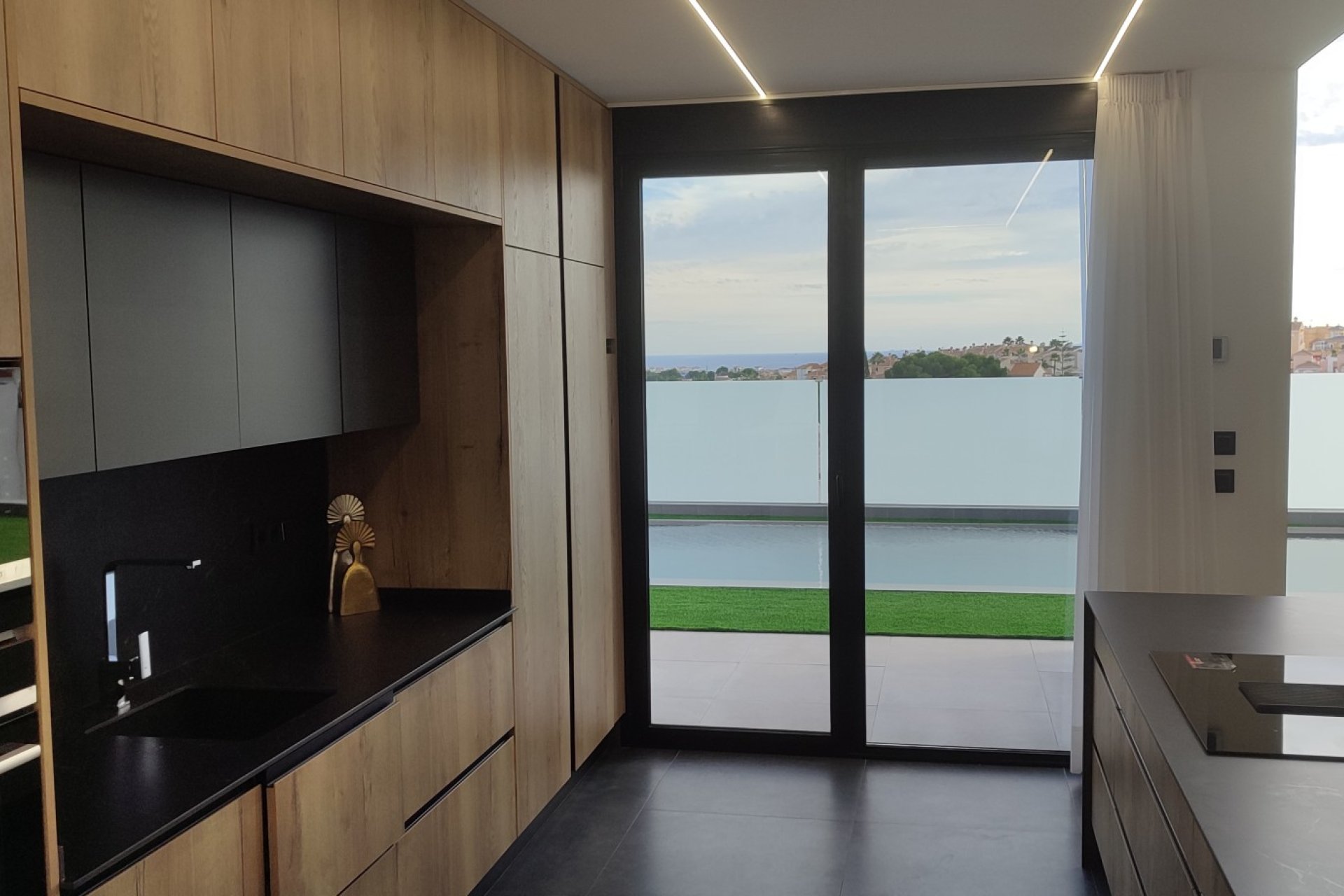 Obra nueva - Villa - Torrevieja - Los Balcones