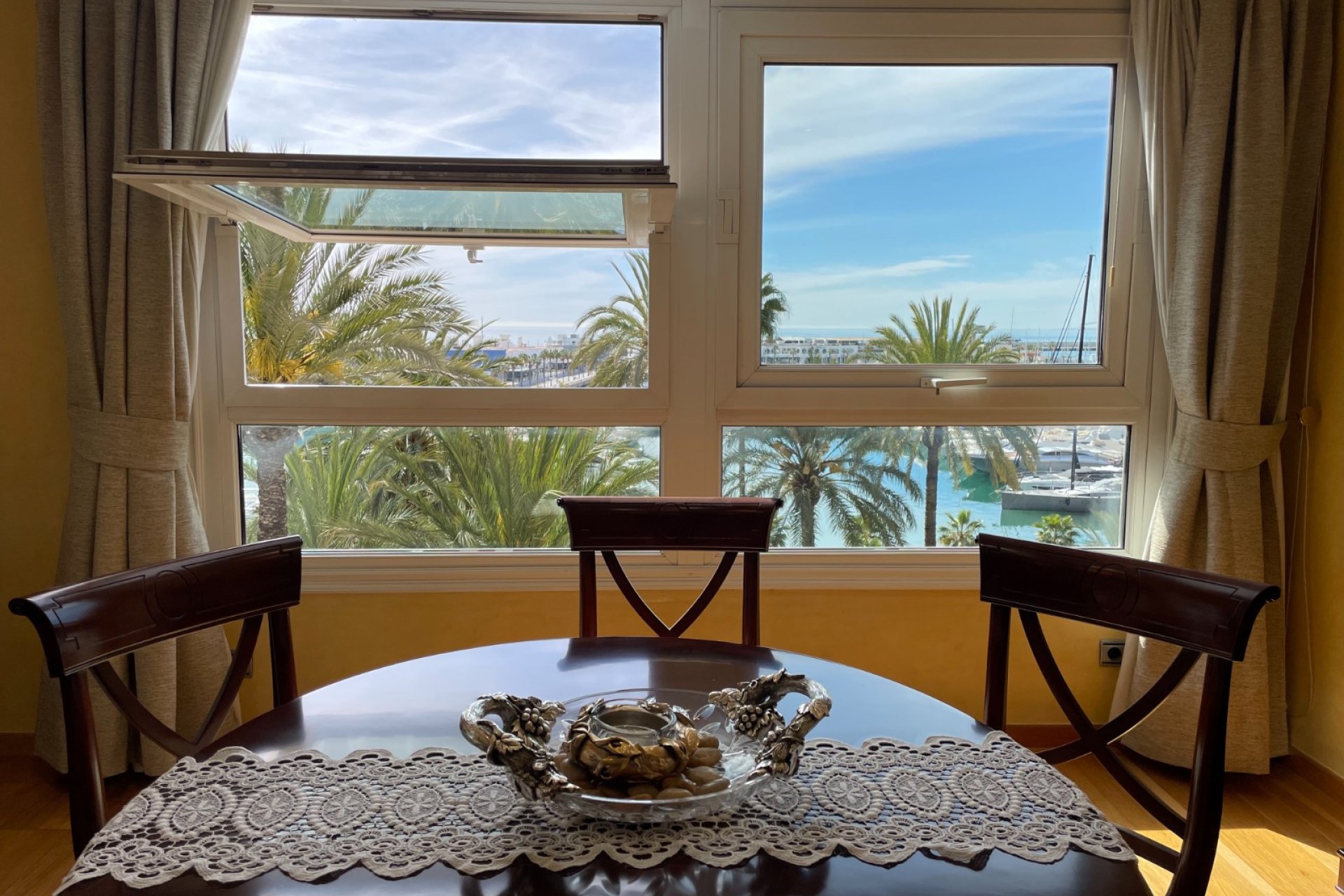 Resale - Apartment / flat - Alicante - Center