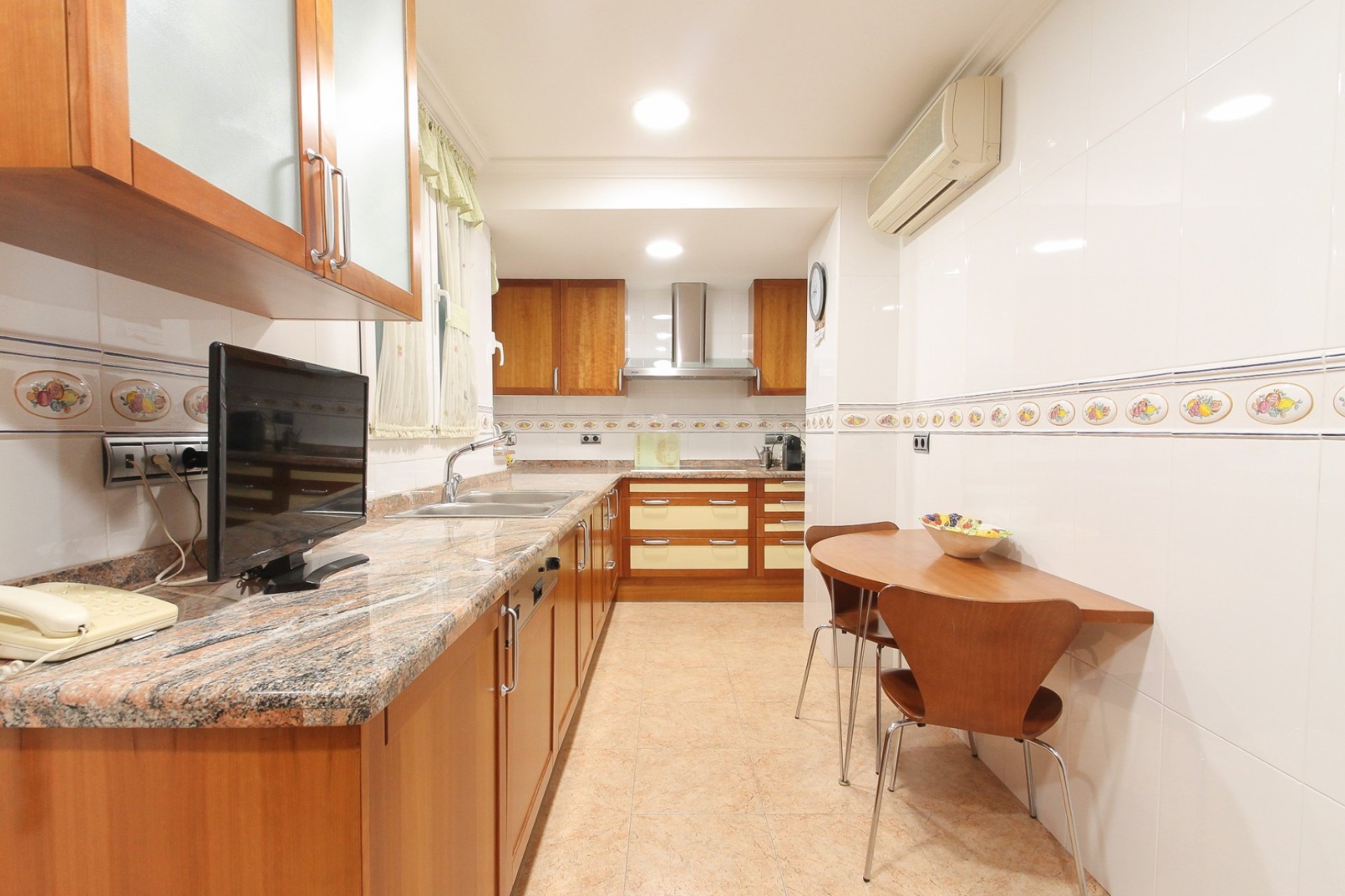 Resale - Apartment / flat - Alicante - Center