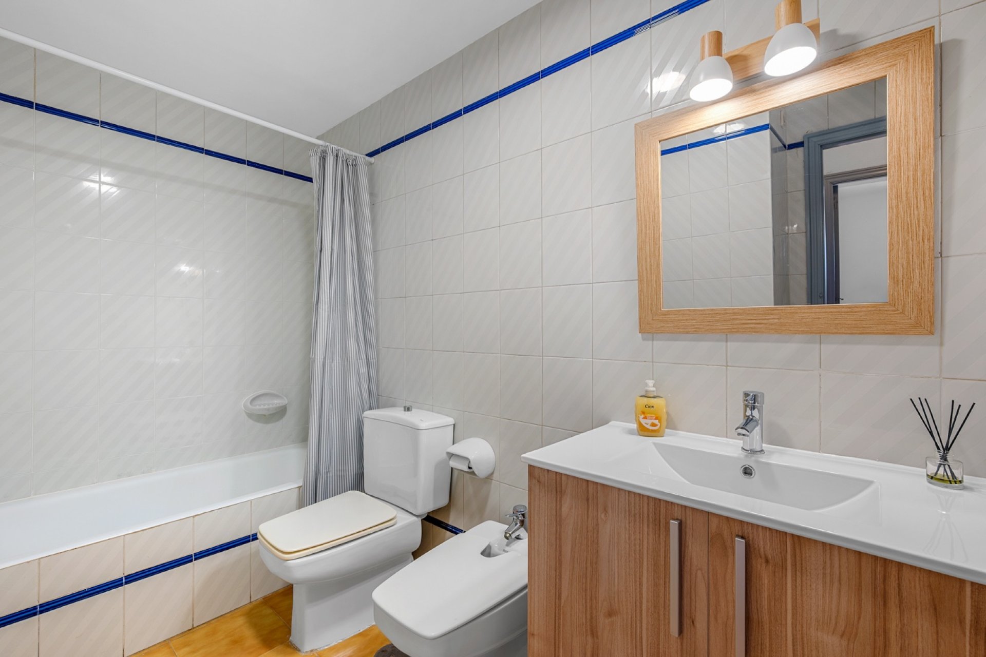 Resale - Apartment / flat - Altea