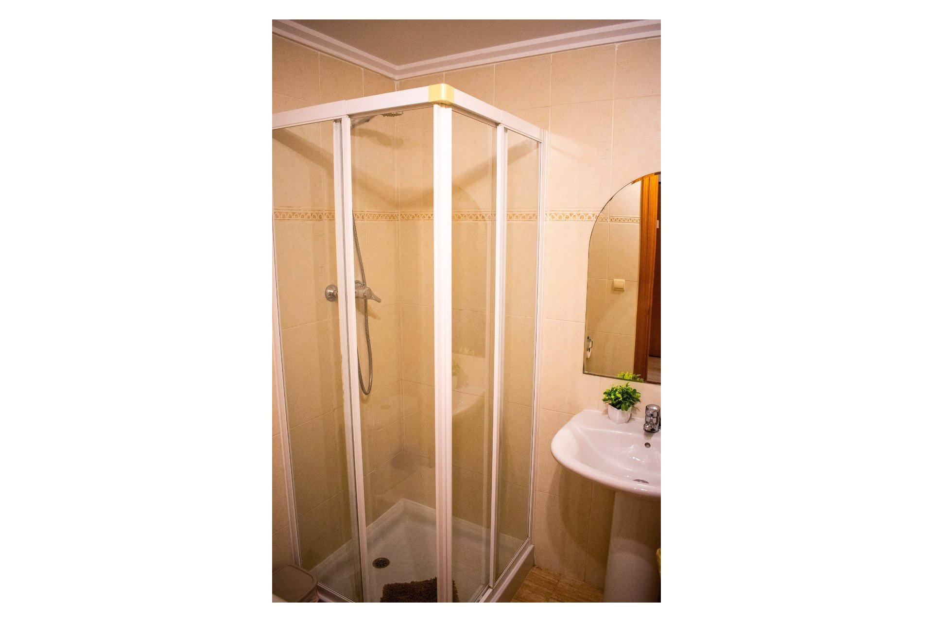 Resale - Apartment / flat - Arenales del Sol - Platja de l\'Arenal