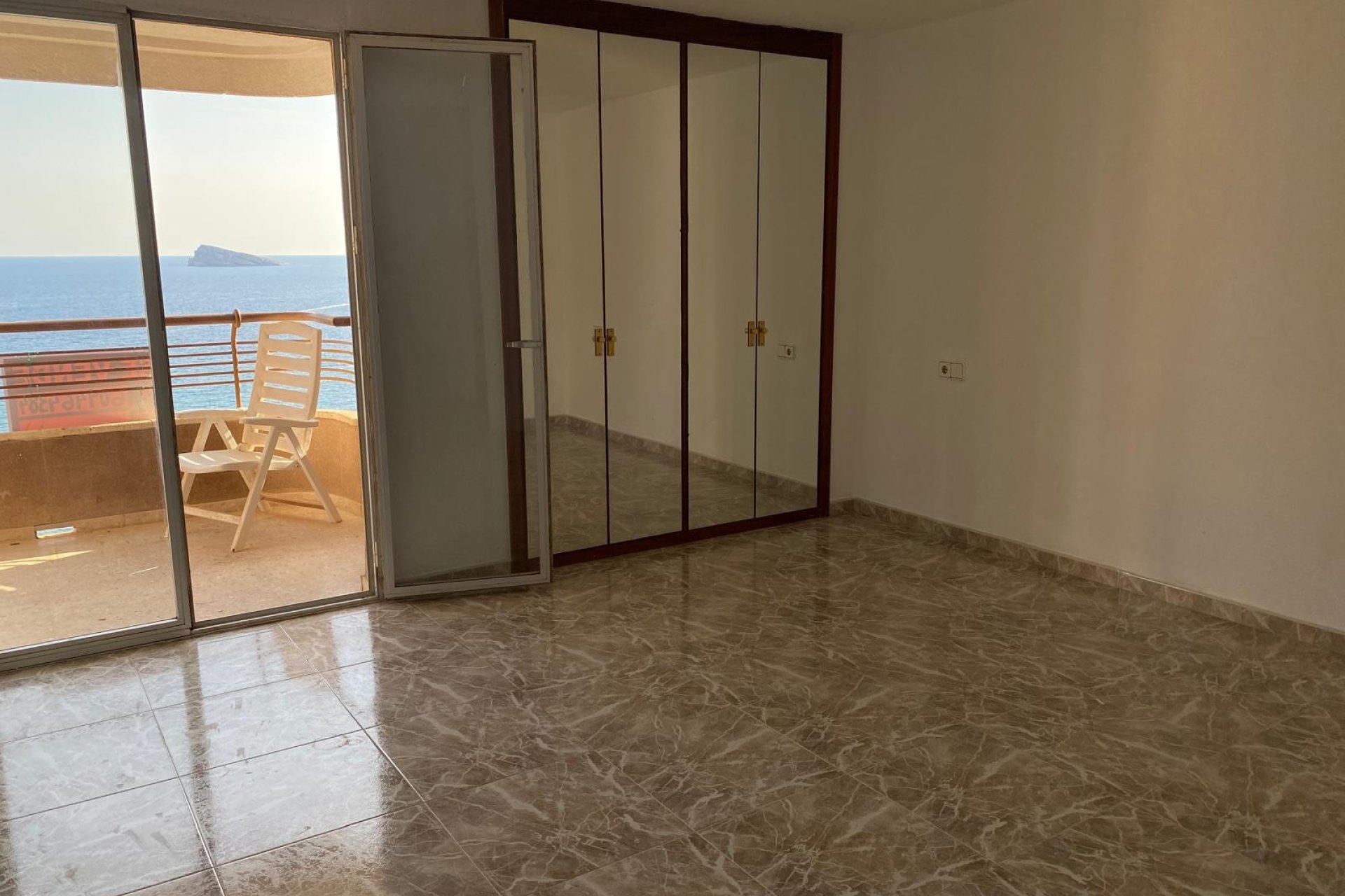 Resale - Apartment / flat - Benidorm - 1ª Linea De Playa