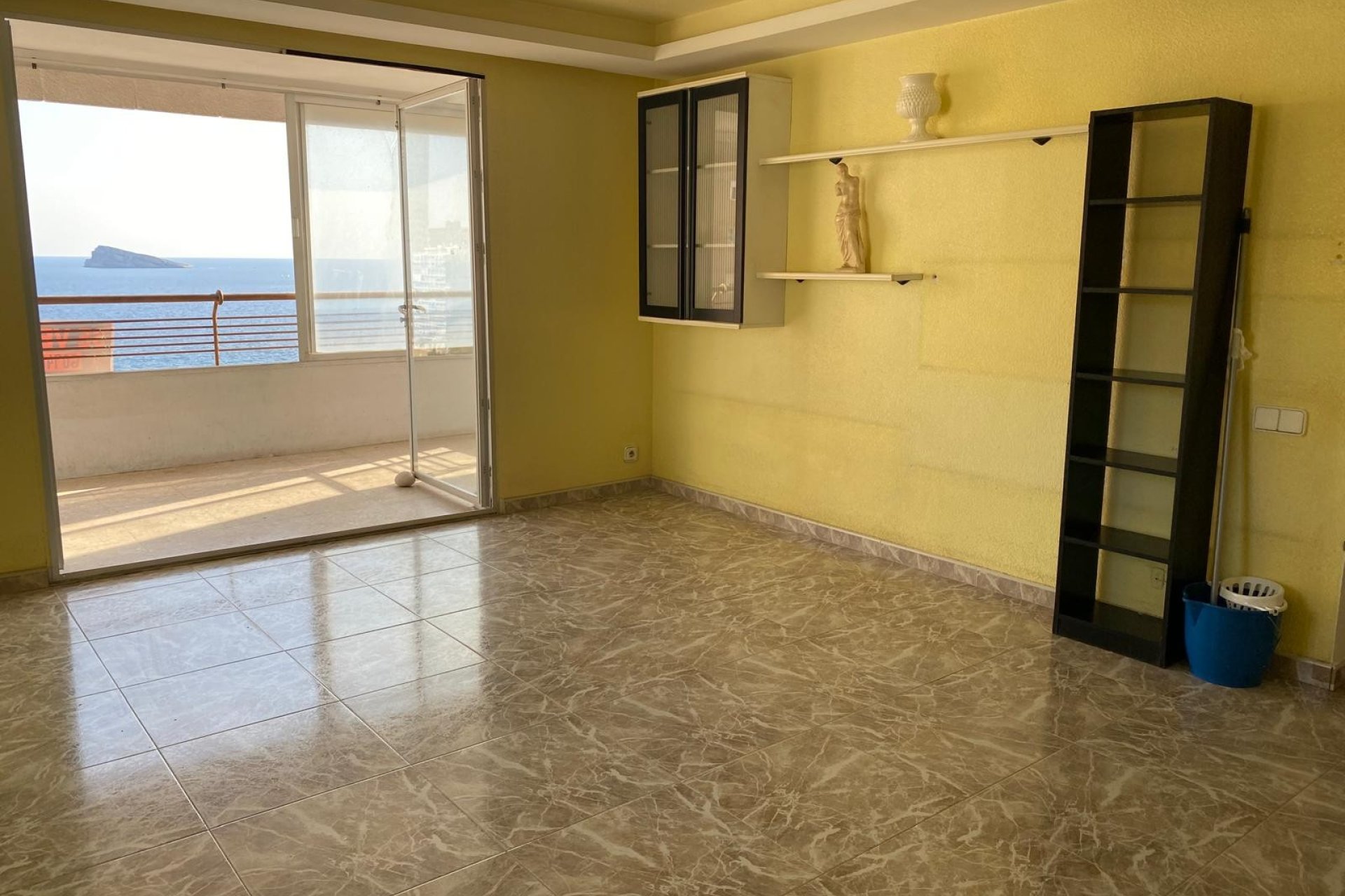 Resale - Apartment / flat - Benidorm - 1ª Linea De Playa