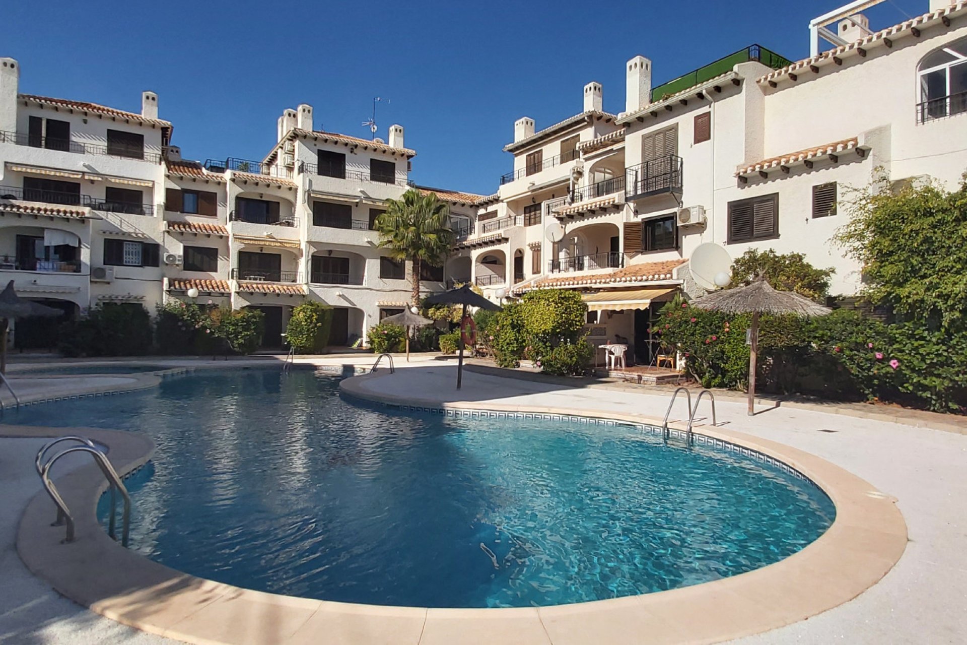 Resale - Apartment / flat - Cabo Roig