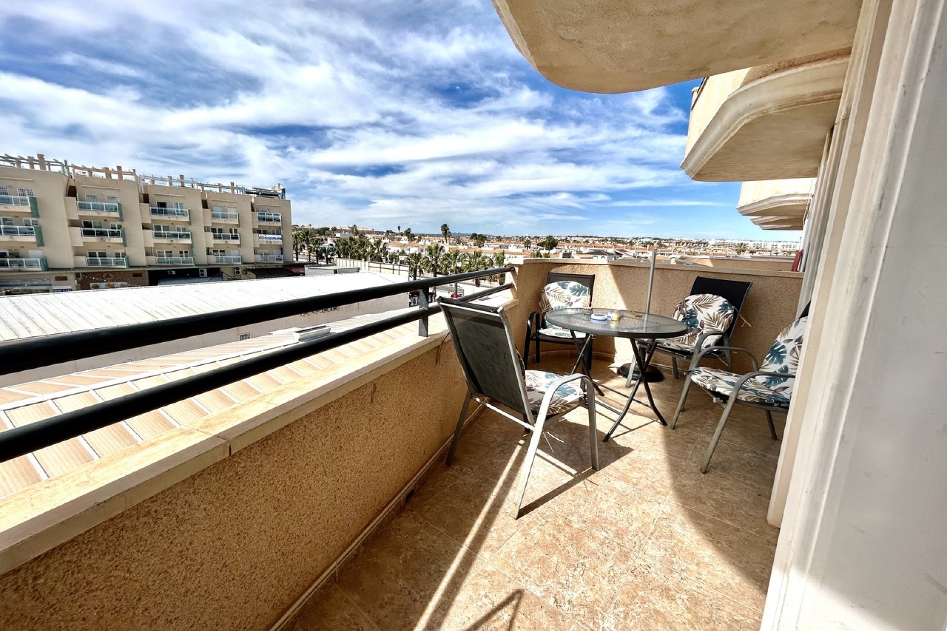 Resale - Apartment / flat - Cabo Roig