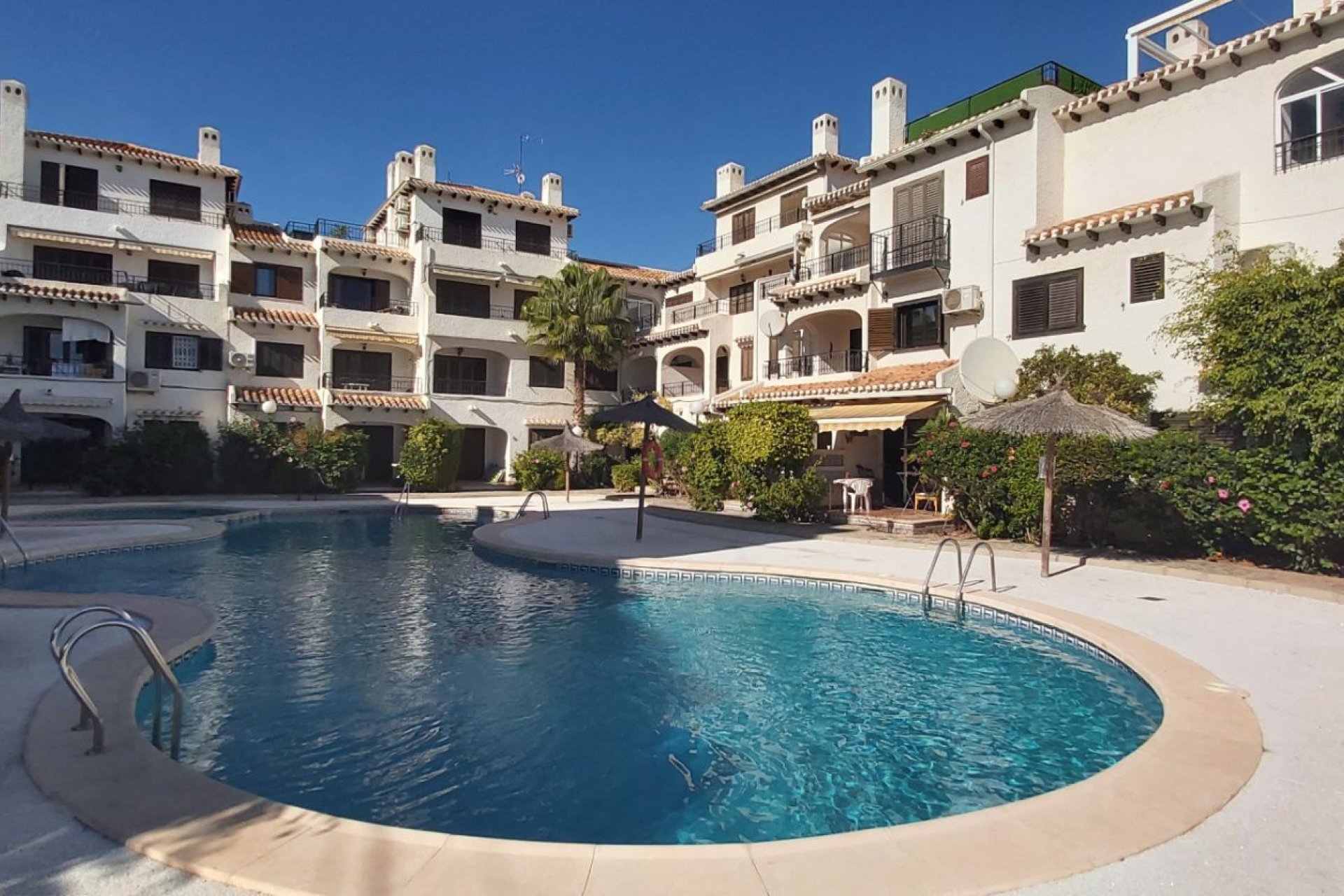 Resale - Apartment / flat - Cabo Roig