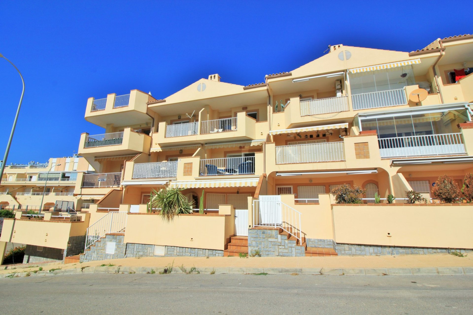 Resale - Apartment / flat - Cabo Roig
