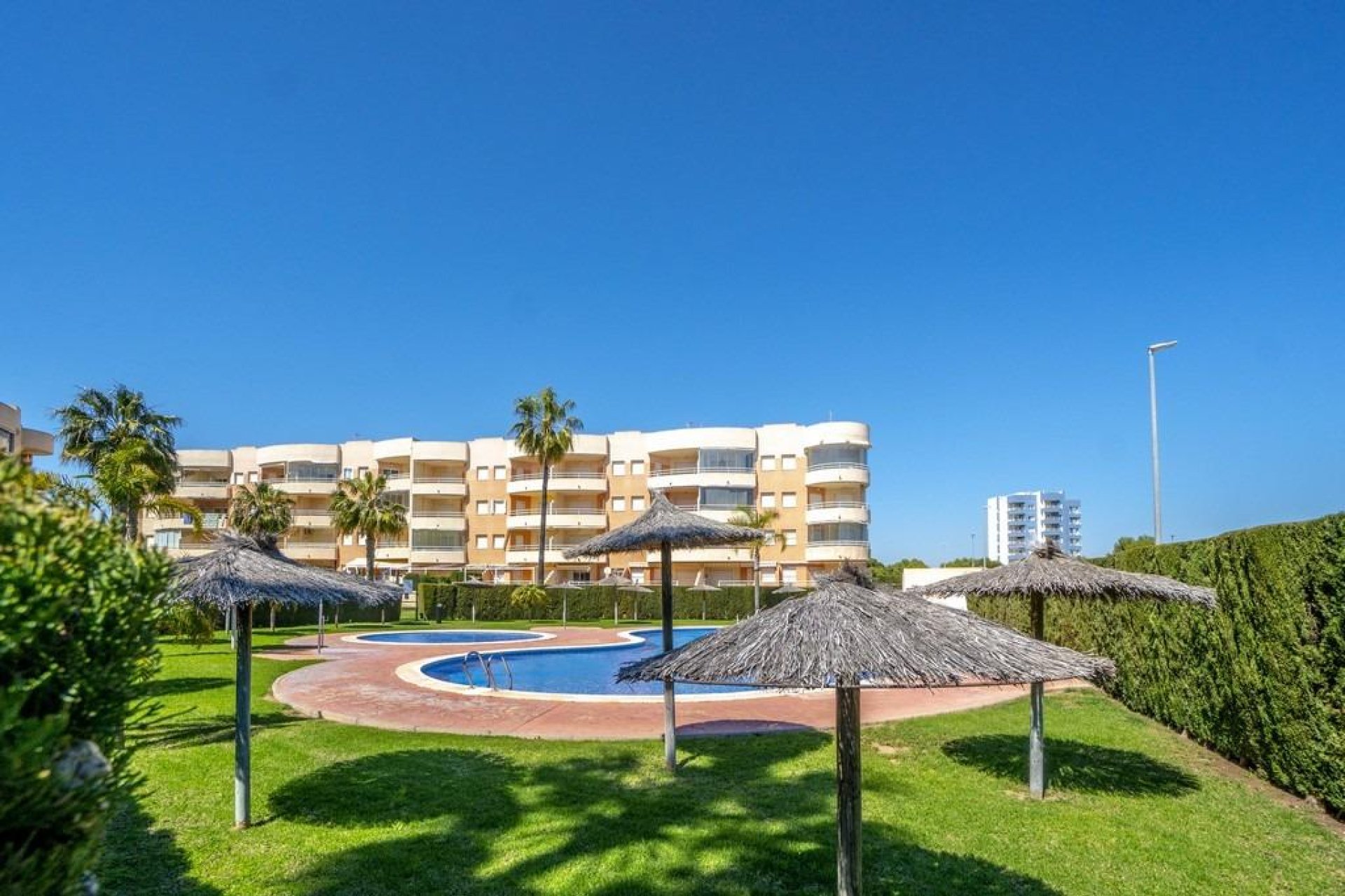 Resale - Apartment / flat - Dehesa de Campoamor - Campoamor