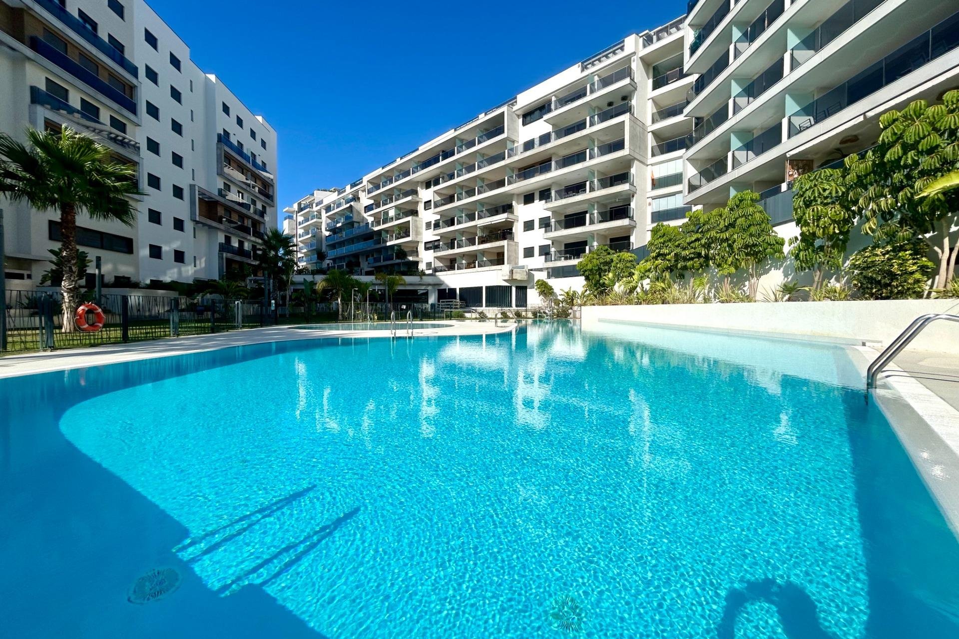 Resale - Apartment / flat - Dehesa de Campoamor - Campoamor