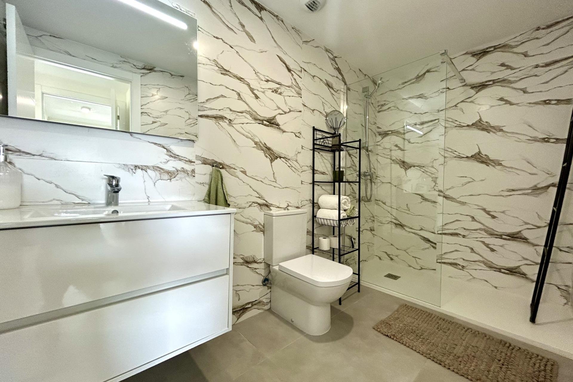 Resale - Apartment / flat - Dehesa de Campoamor - Campoamor