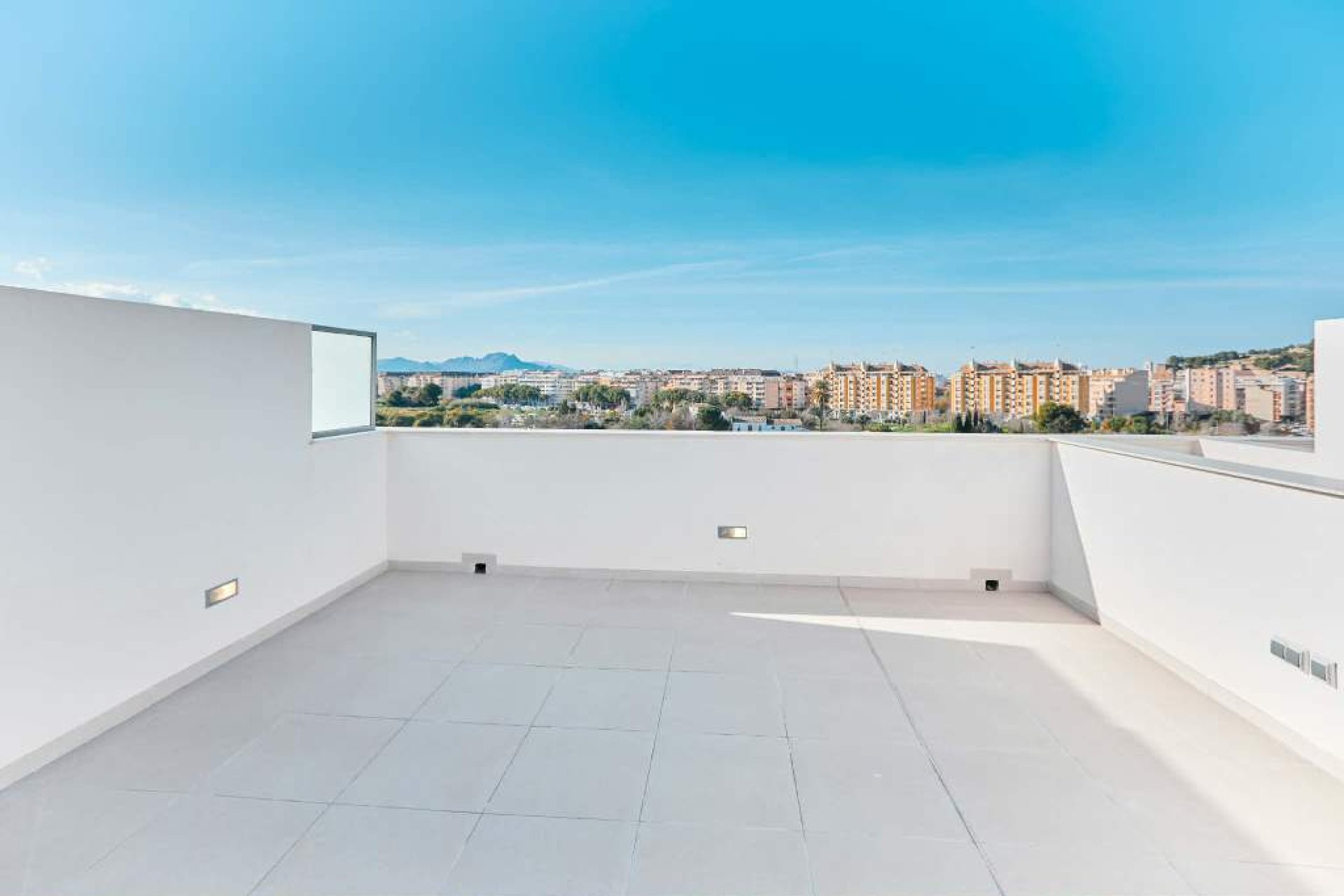 Resale - Apartment / flat - Denia