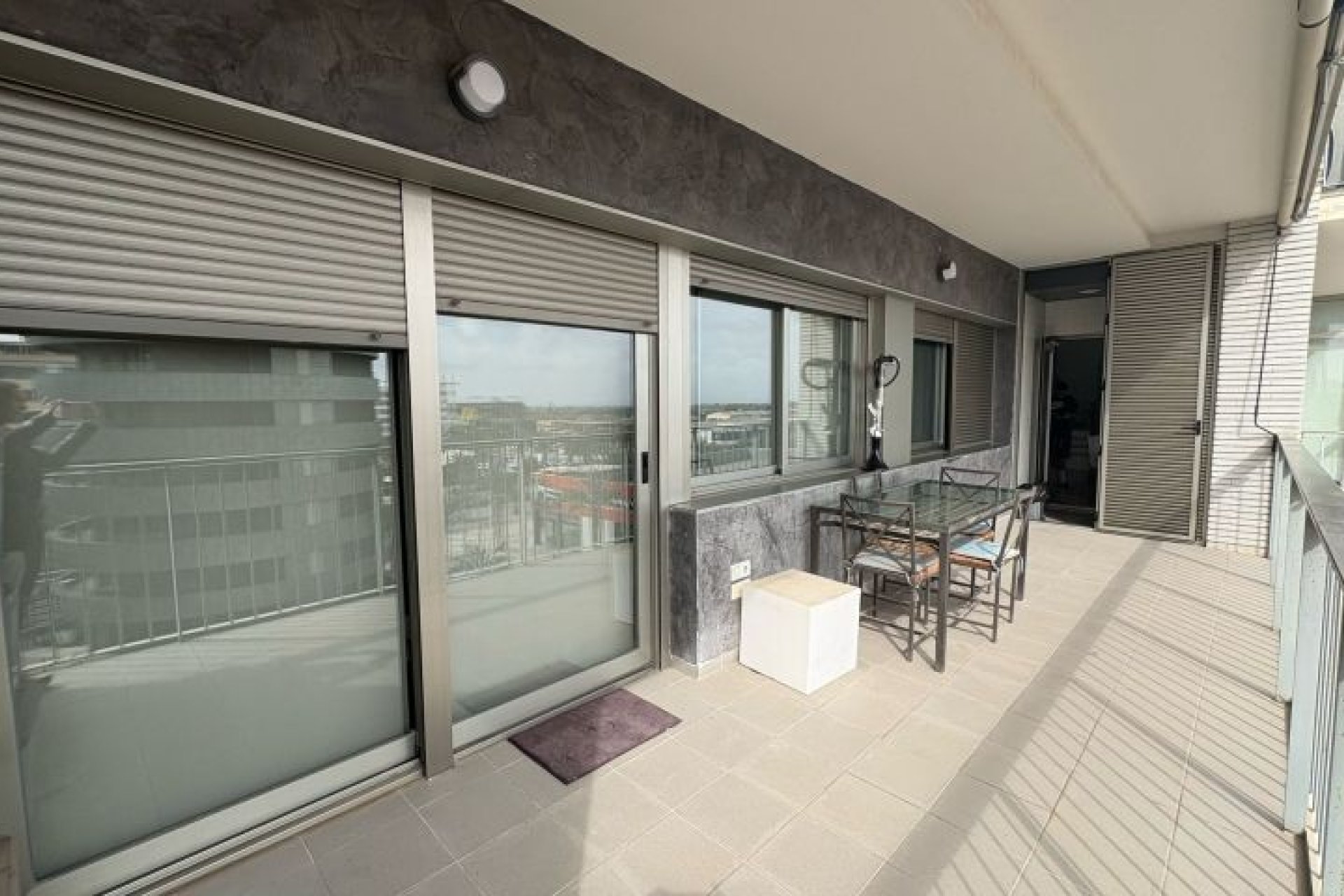 Resale - Apartment / flat - Elche