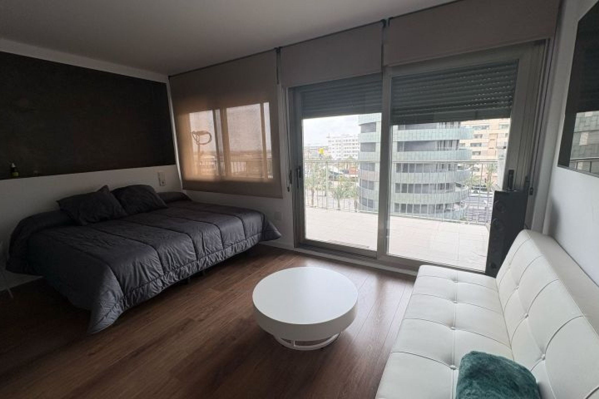 Resale - Apartment / flat - Elche