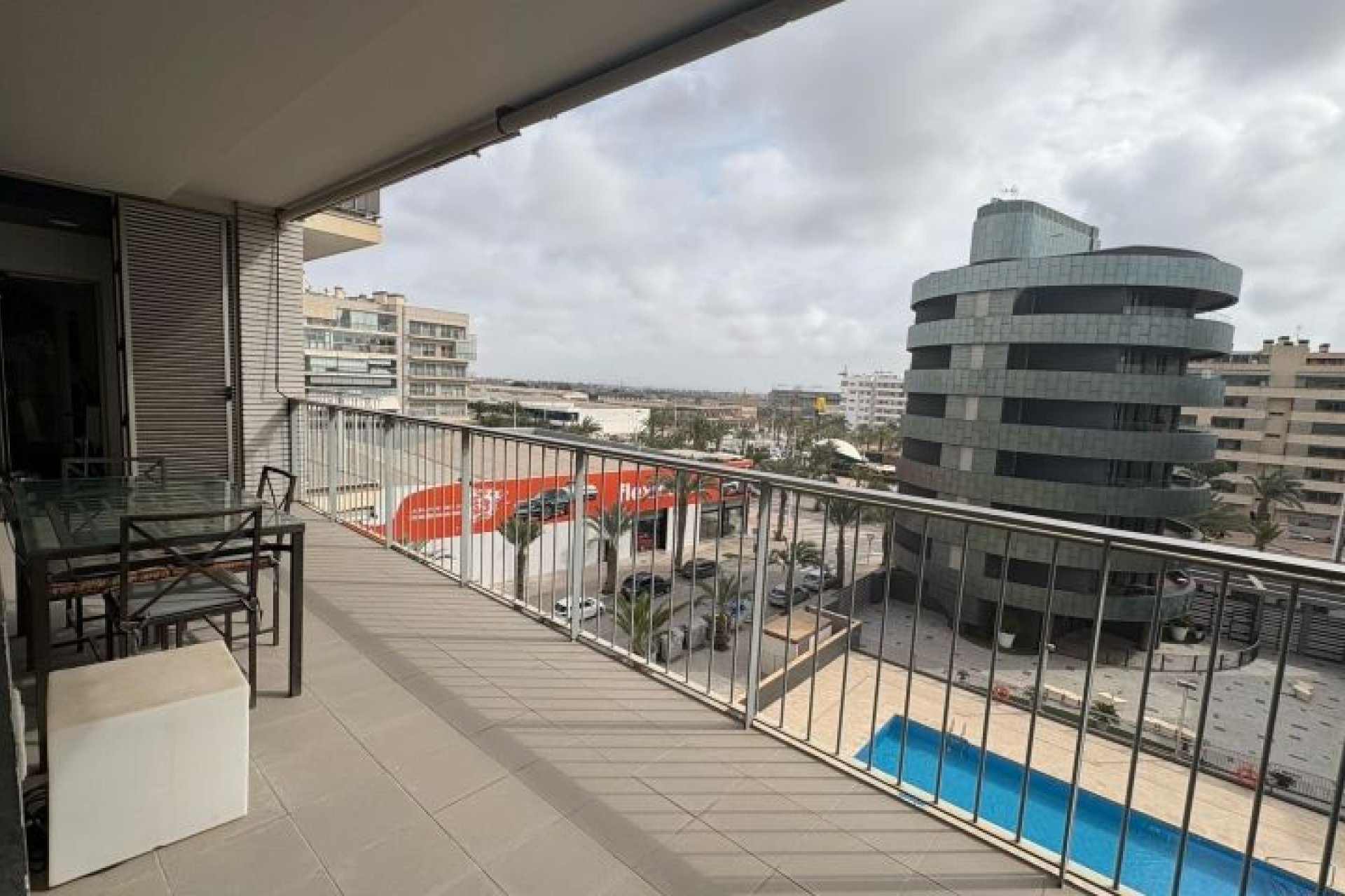 Resale - Apartment / flat - Elche