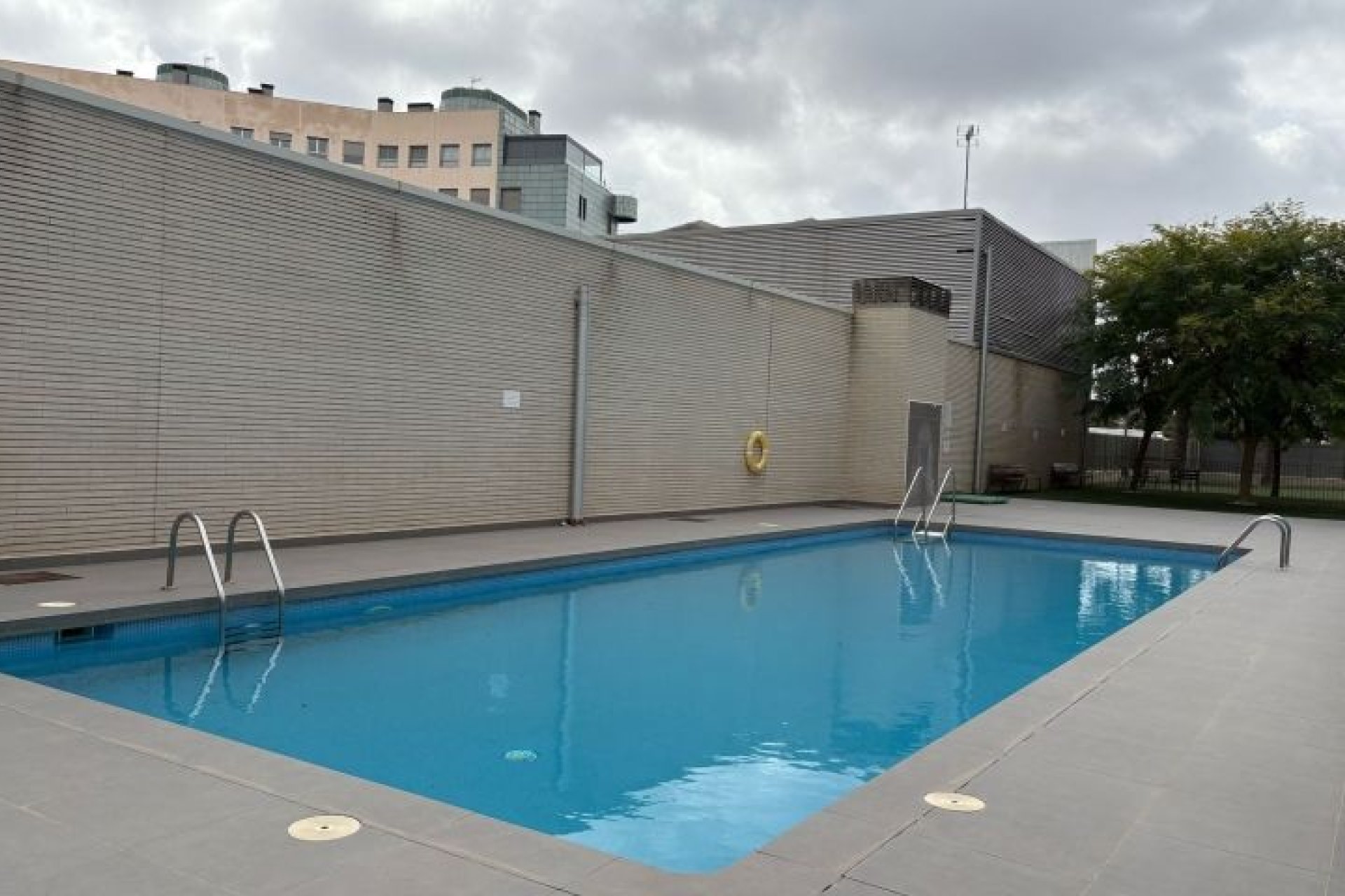 Resale - Apartment / flat - Elche