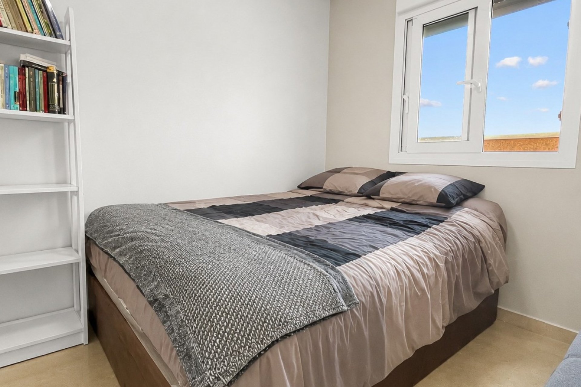 Resale - Apartment / flat - Guardamar del Segura - El Raso