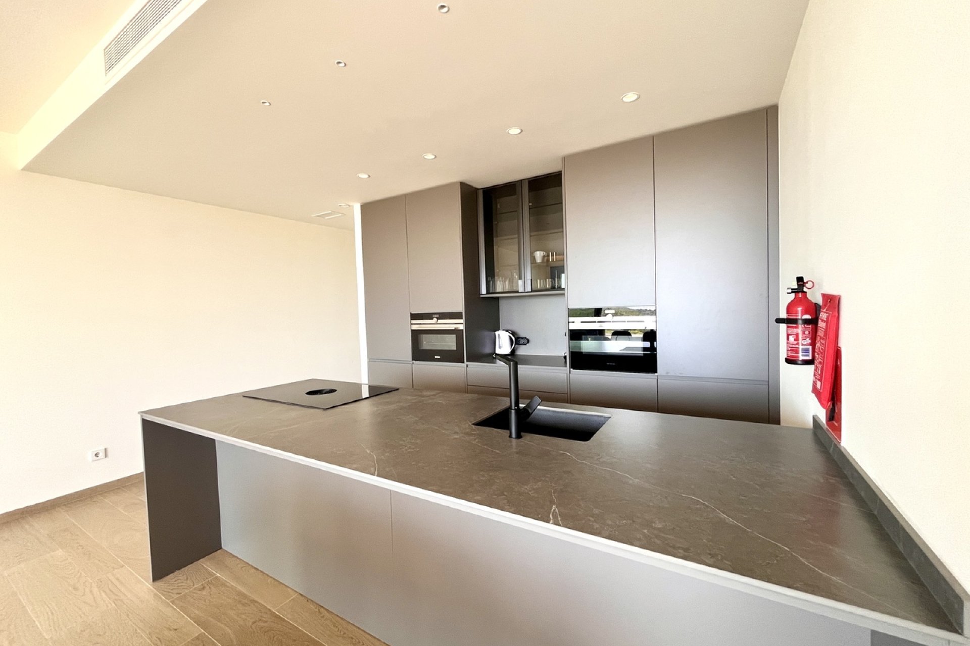 Resale - Apartment / flat - Las Colinas Golf Resort