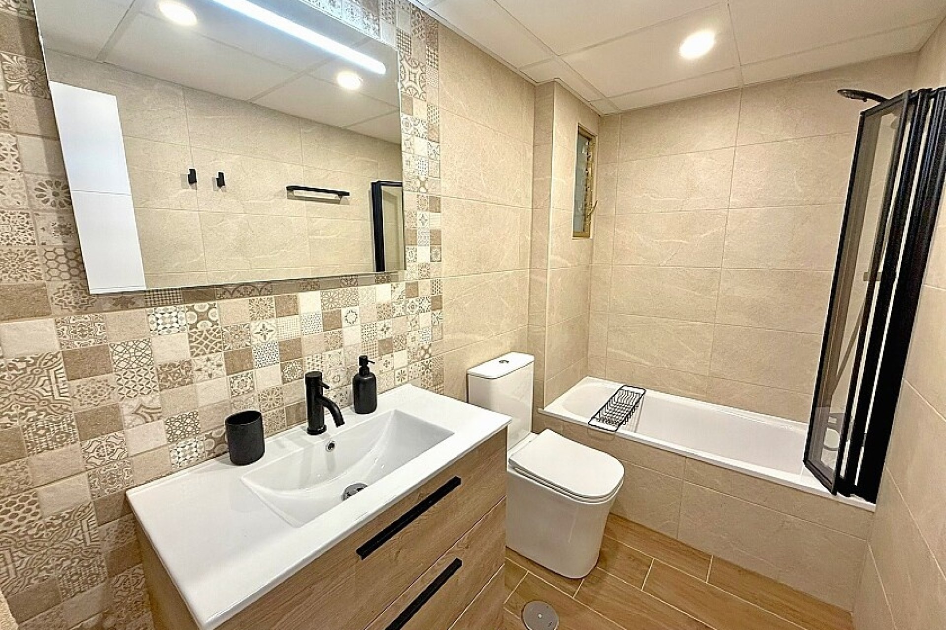 Resale - Apartment / flat - Lo Pagan