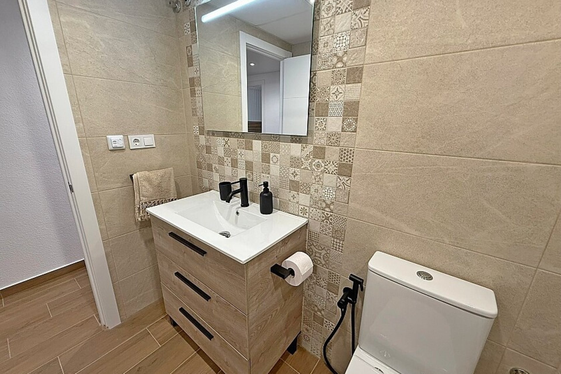 Resale - Apartment / flat - Lo Pagan