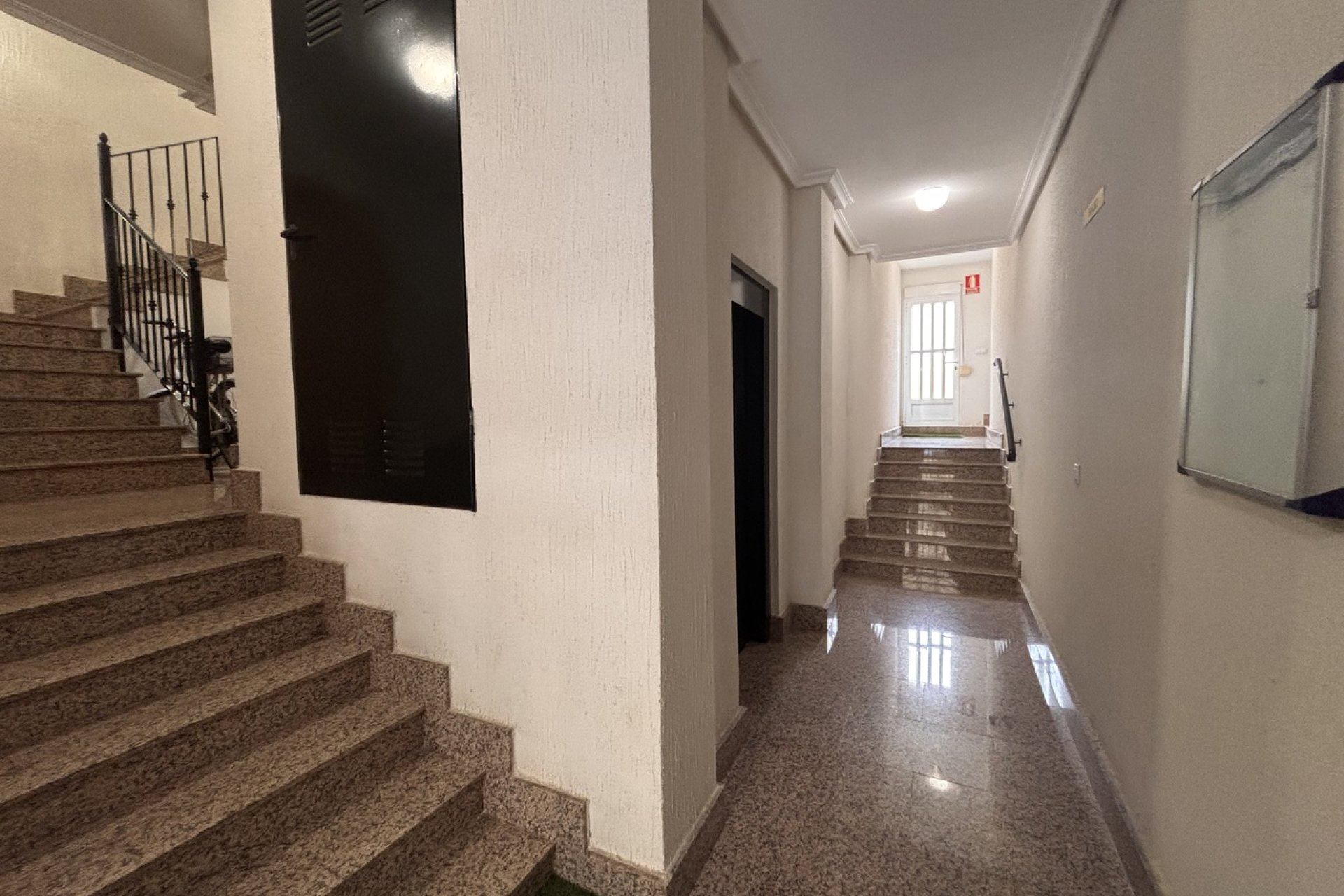 Resale - Apartment / flat - Lo Pagan