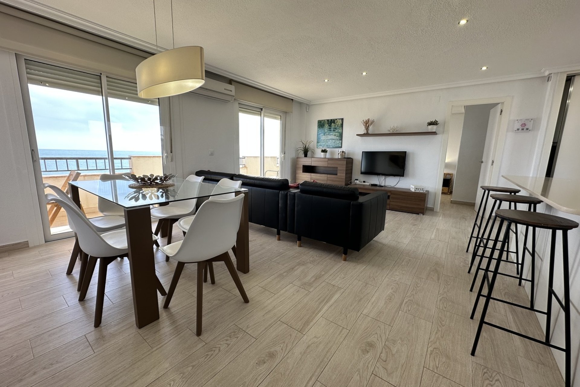 Resale - Apartment / flat - Mil Palmeras