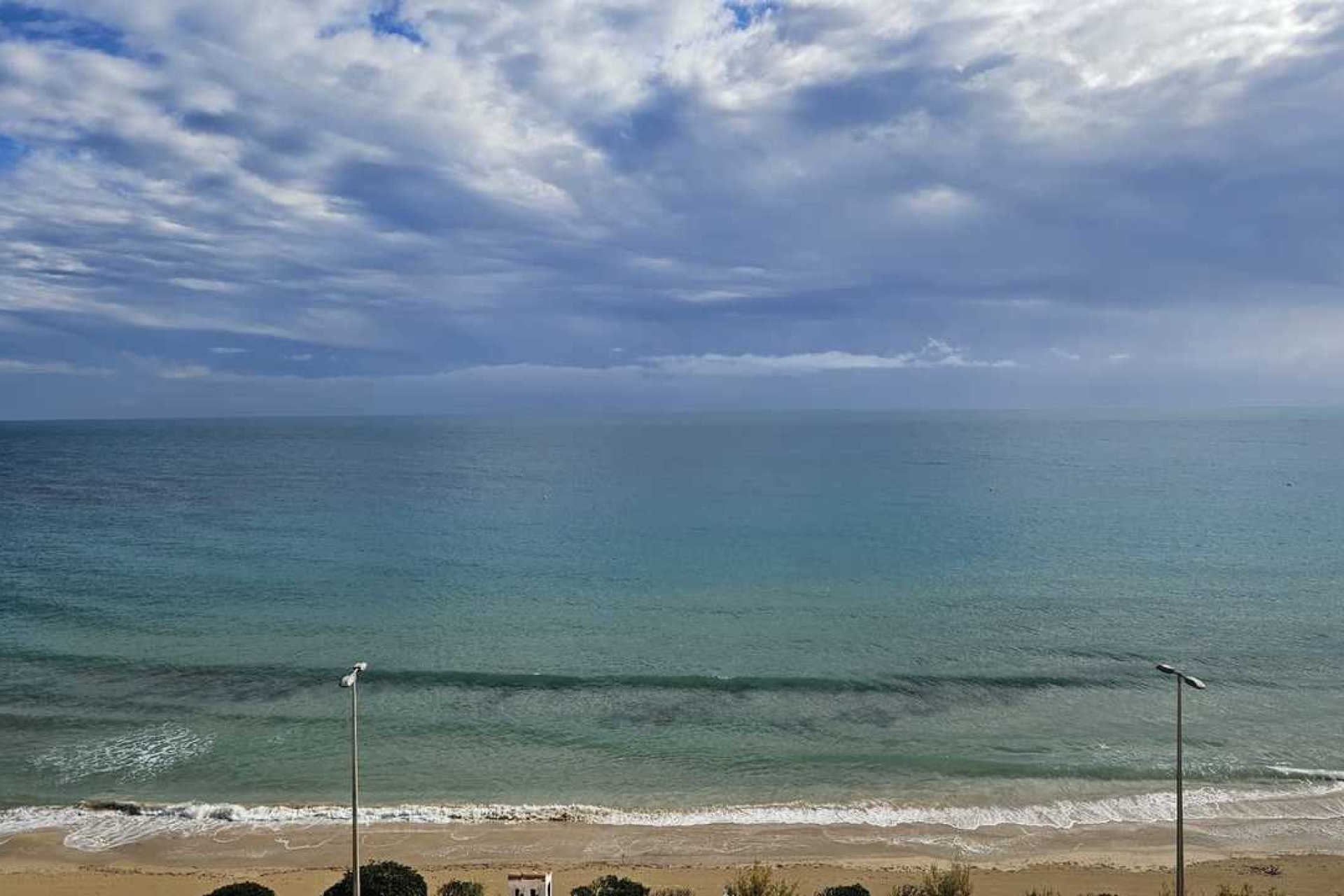 Resale - Apartment / flat - Mil Palmeras