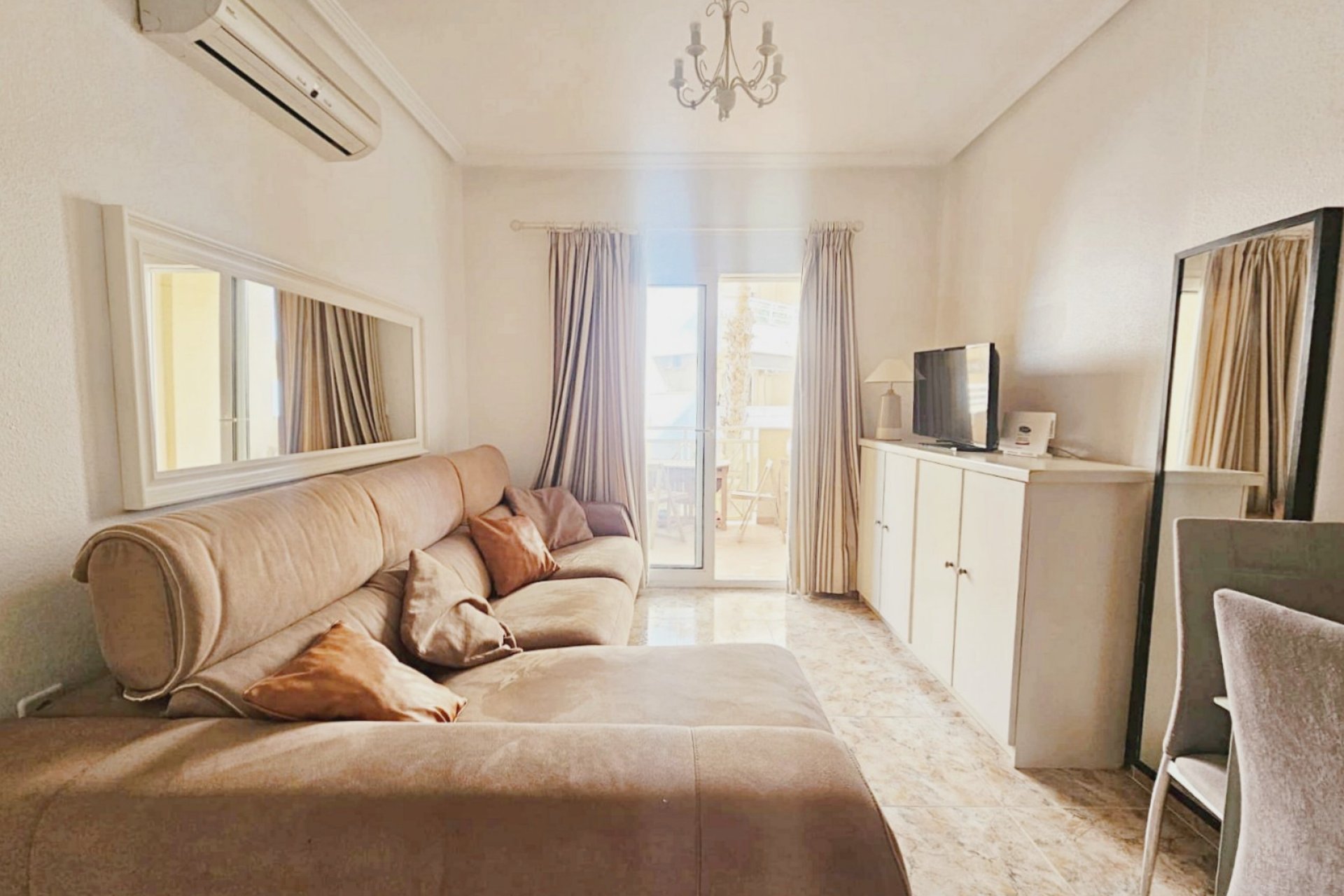 Resale - Apartment / flat - Orihuela Costa - Aguamarina