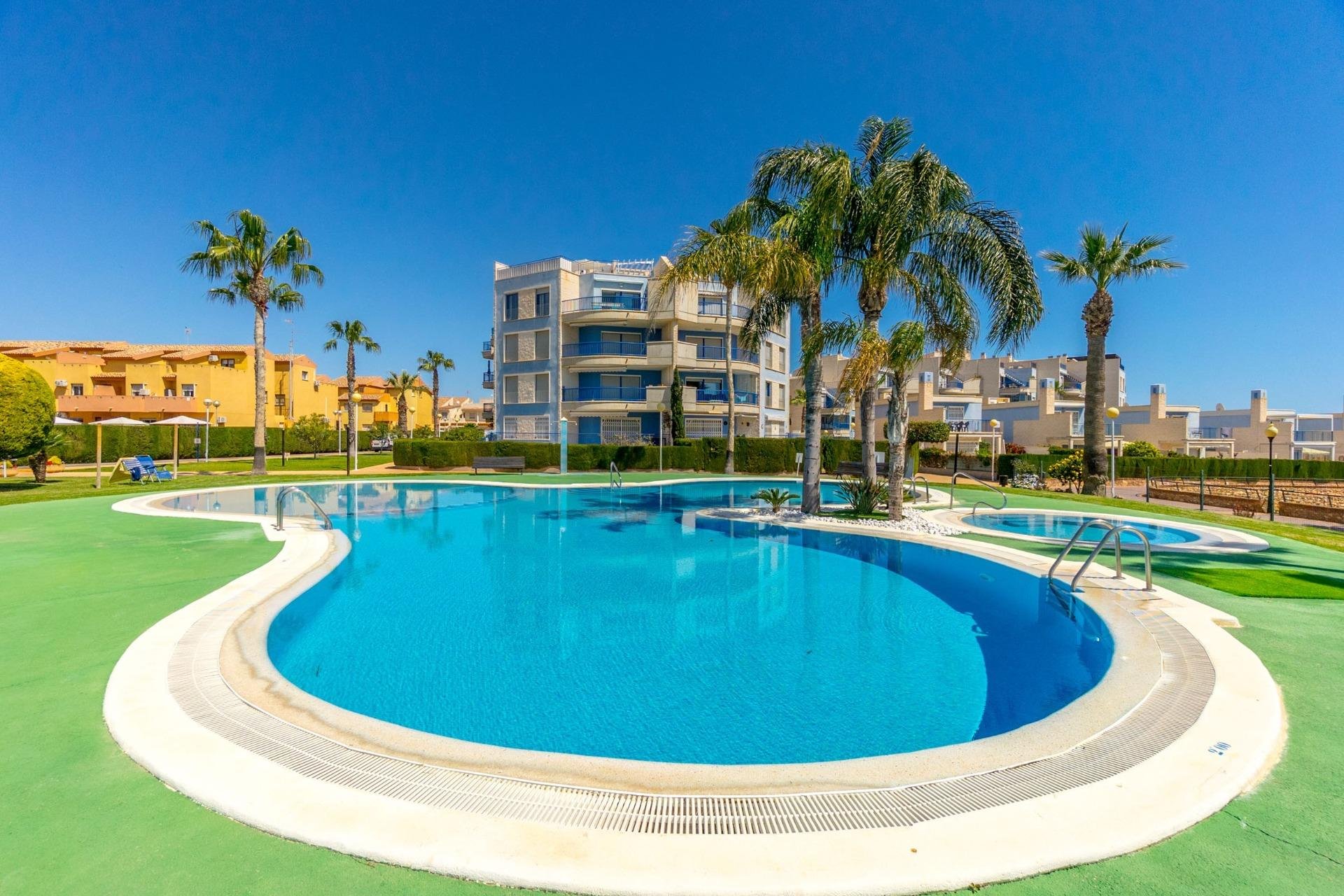 Resale - Apartment / flat - Orihuela Costa - Campoamor