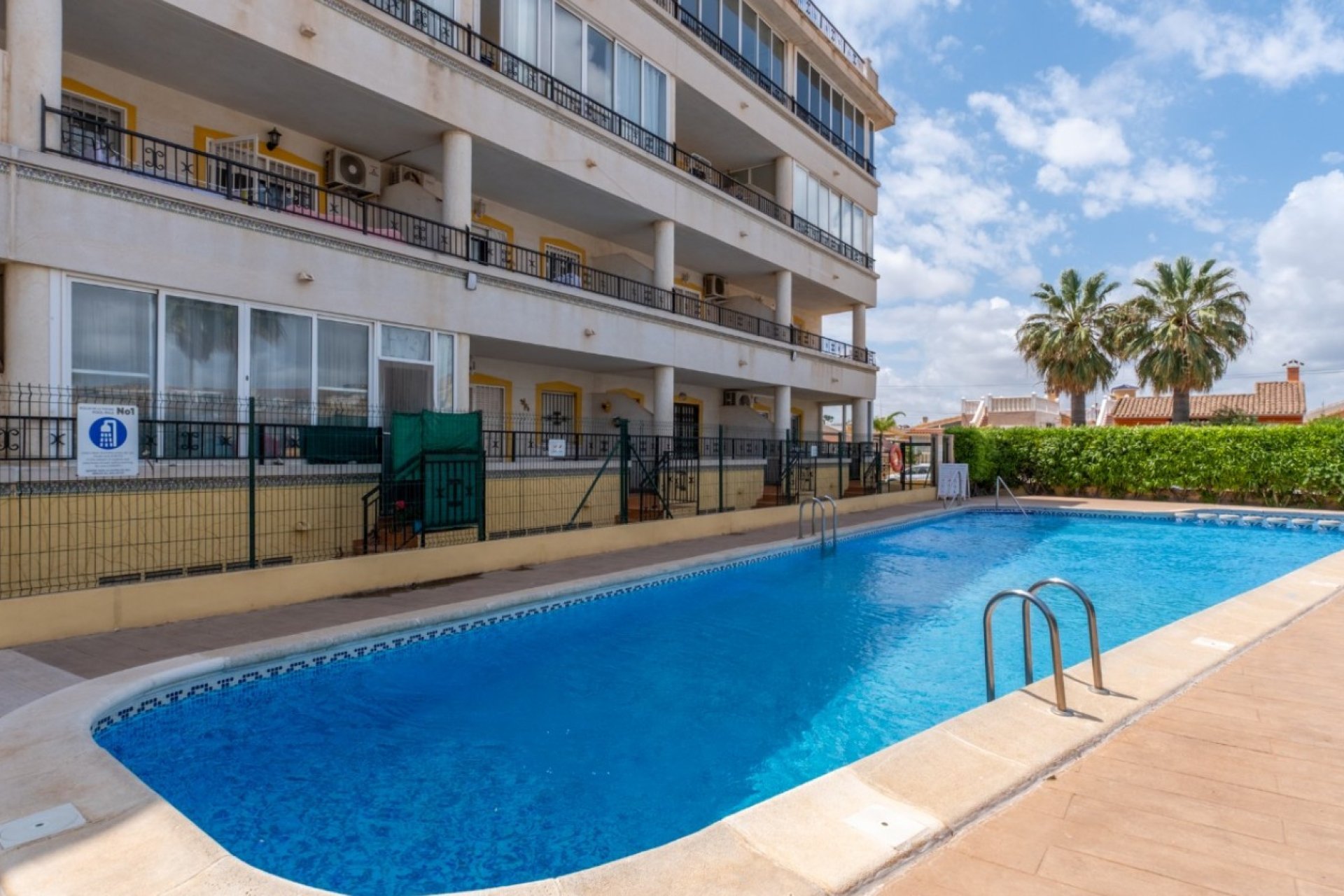 Resale - Apartment / flat - Orihuela Costa - La Florida