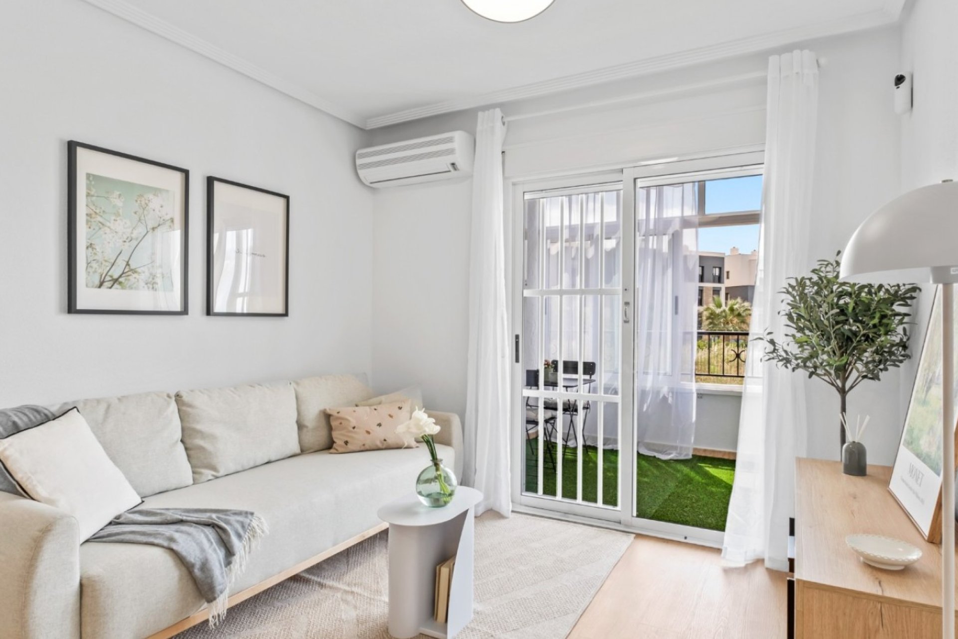 Resale - Apartment / flat - Orihuela Costa - La Florida