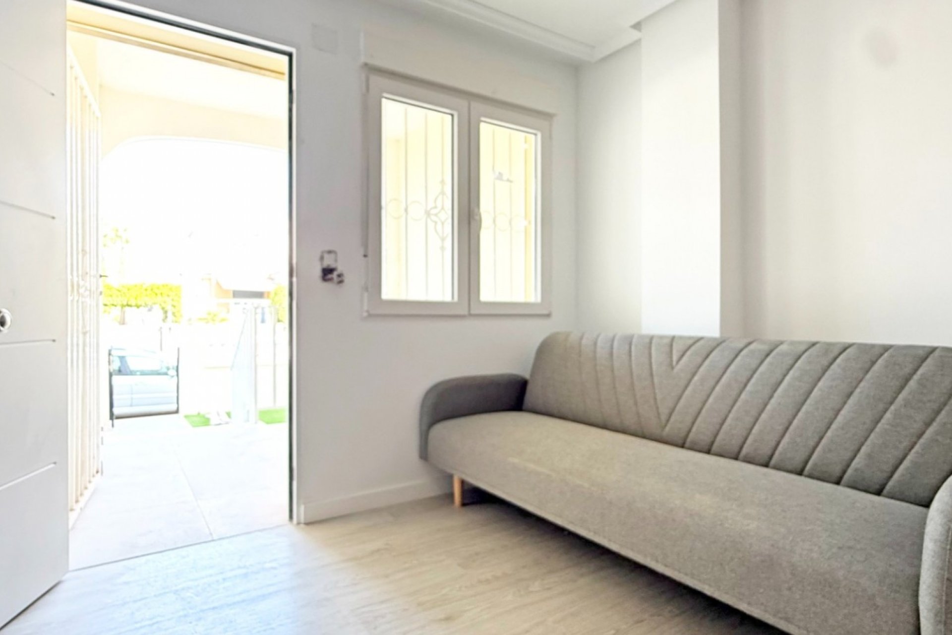 Resale - Apartment / flat - Orihuela Costa - La Zenia