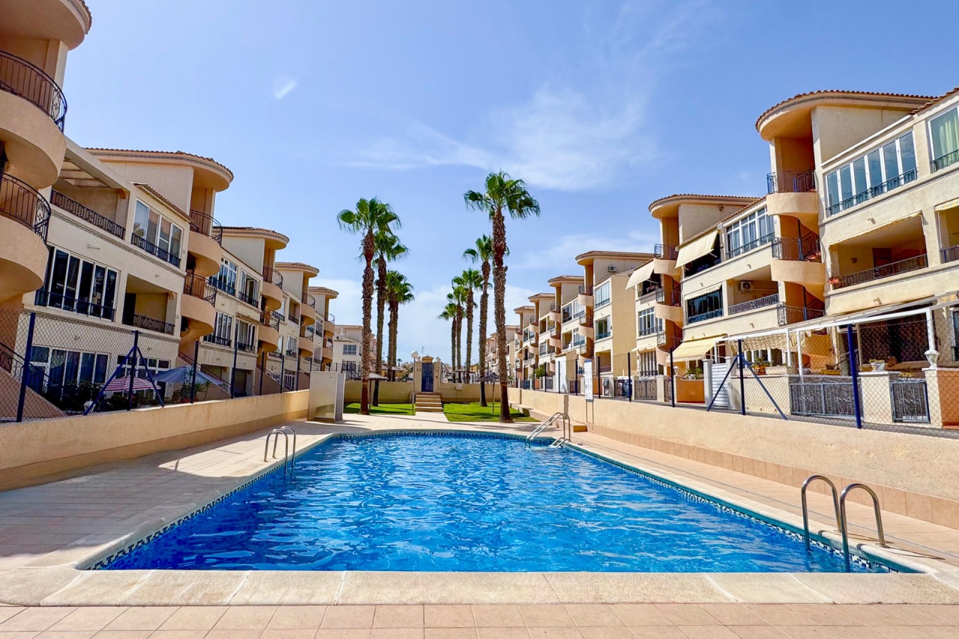 Resale - Apartment / flat - Orihuela Costa - Los Altos