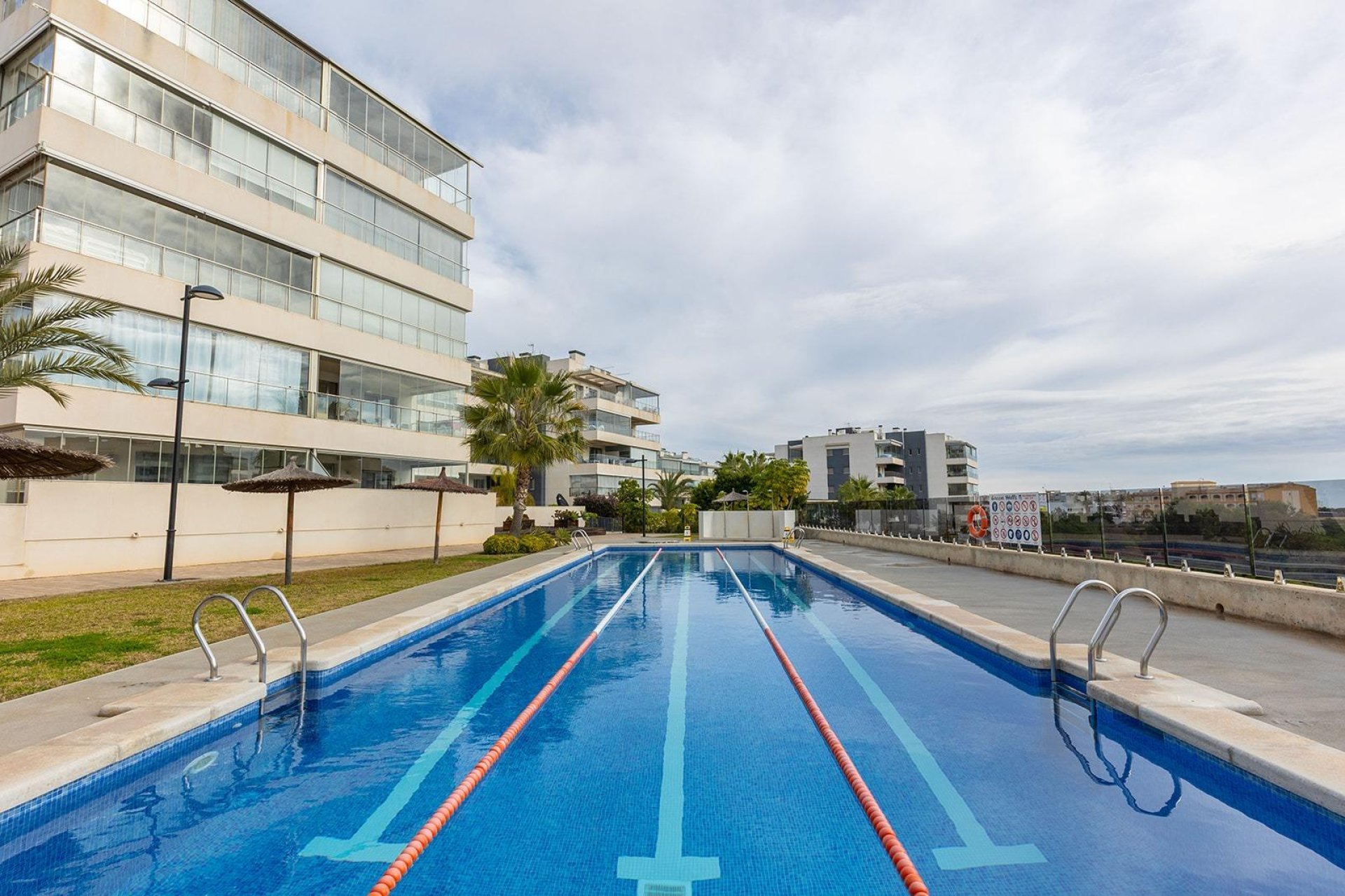 Resale - Apartment / flat - Orihuela Costa - Los Dolses