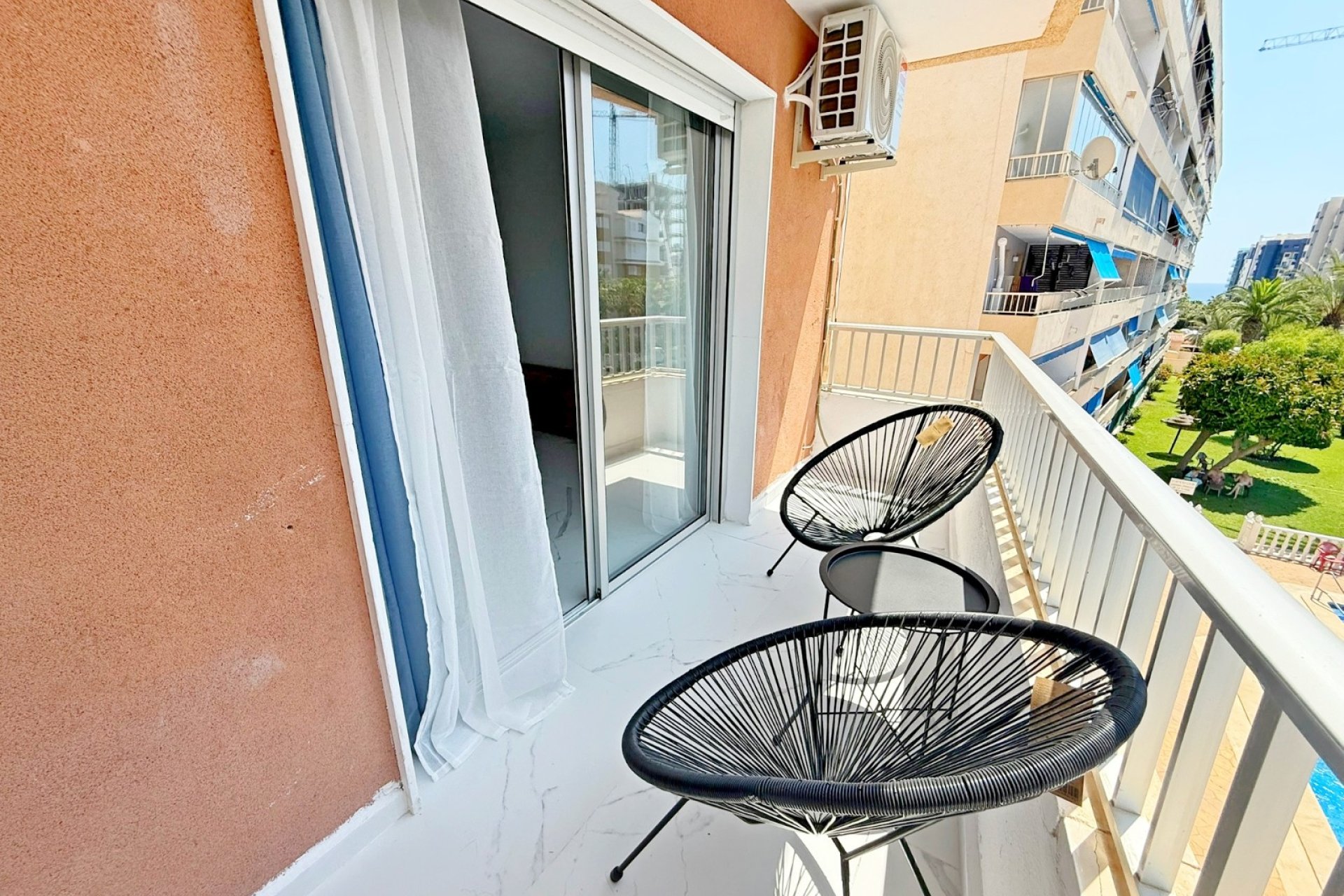 Resale - Apartment / flat - Orihuela Costa - Punta Prima
