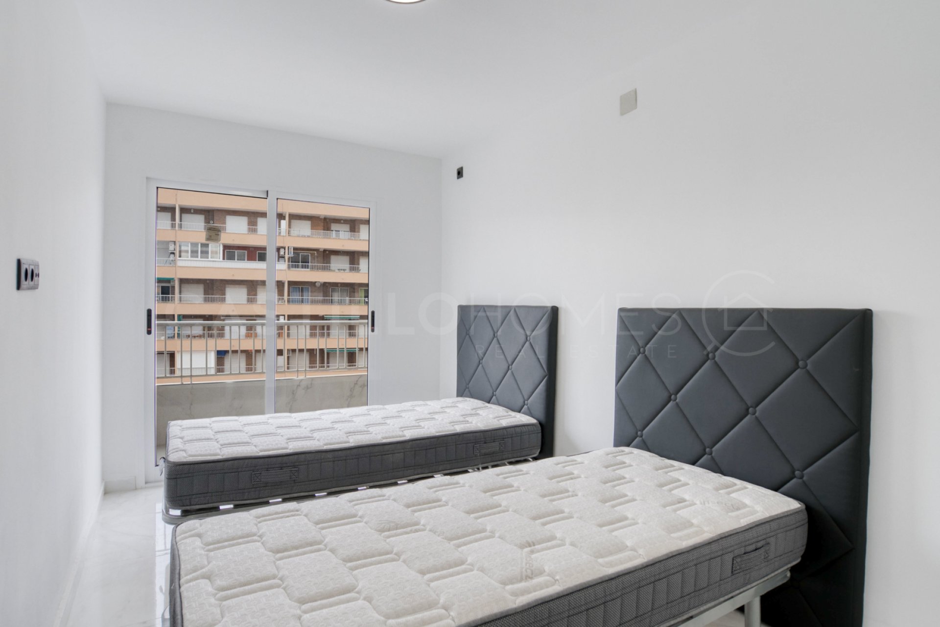 Resale - Apartment / flat - Orihuela Costa - Punta Prima