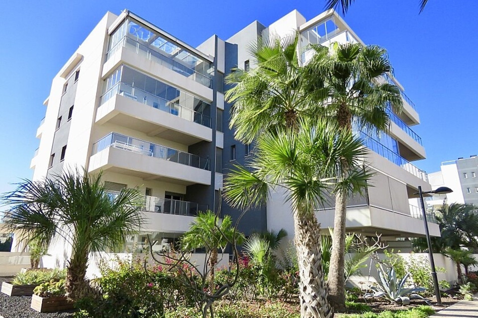 Resale - Apartment / flat - Orihuela Costa - Villamartín