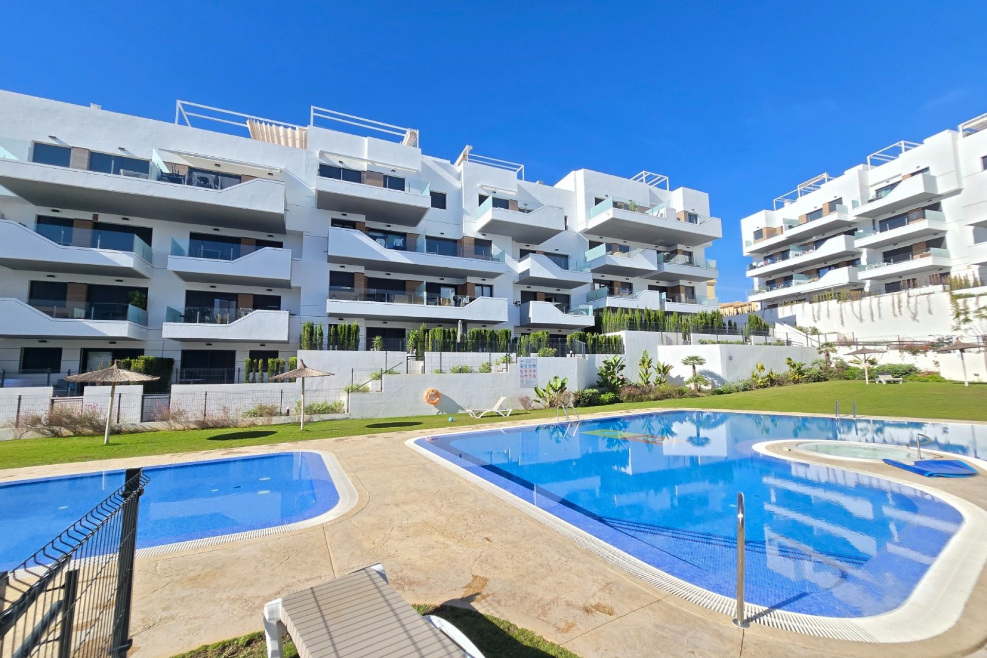 Resale - Apartment / flat - Orihuela Costa - Villamartín *