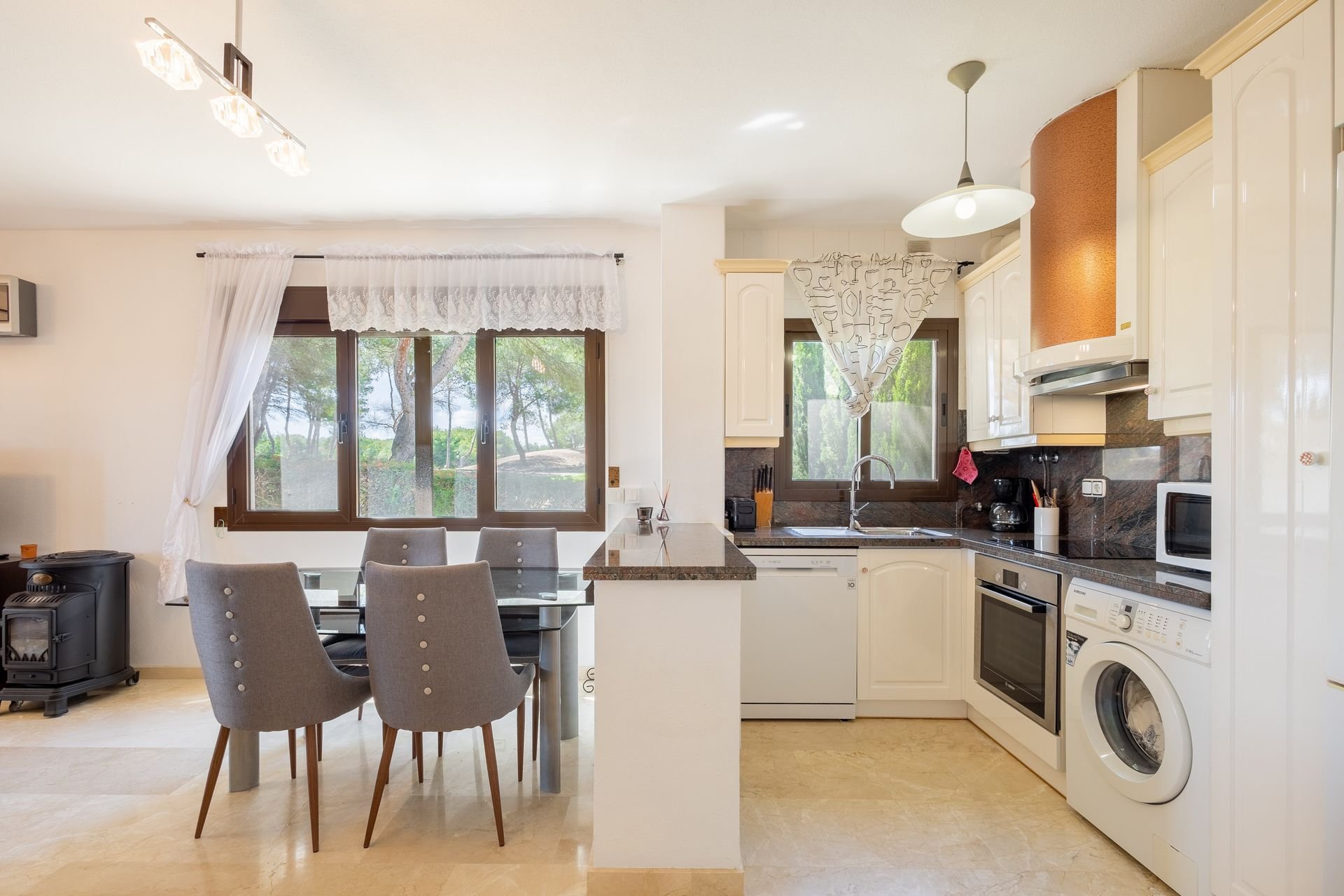 Resale - Apartment / flat - Orihuela Costa - Villamartín